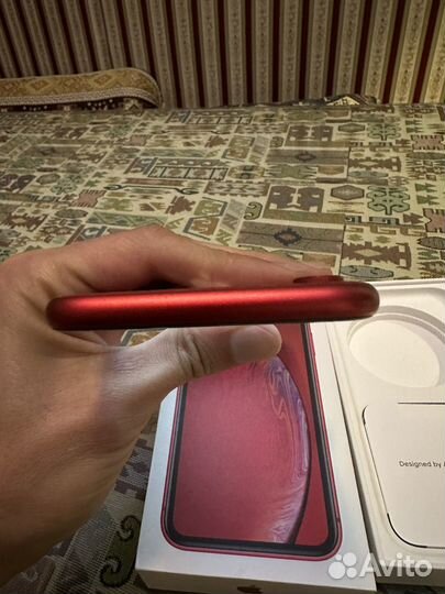 iPhone xr 64gb red