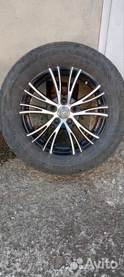 Zeetex Ice-Plus S-200 215/65 R16