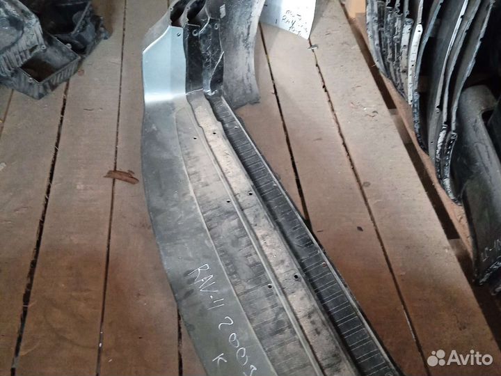 Задний бампер Toyota RAV 4 2006 - 2008