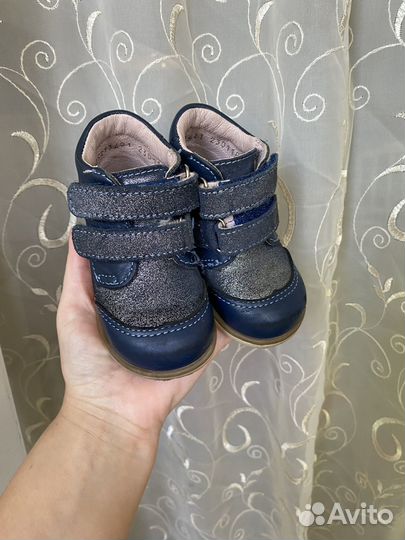 Ботинки на девочку