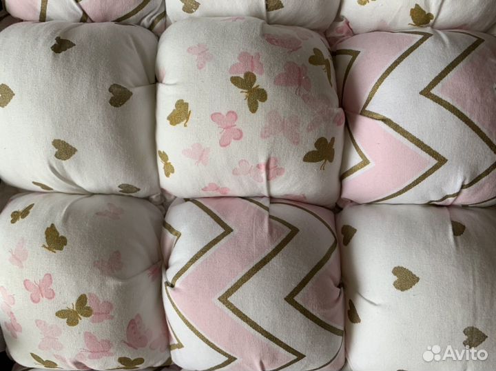 Бортики бомбон в детскую кроватку