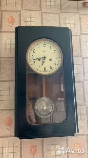 Очень старые часы на ходу