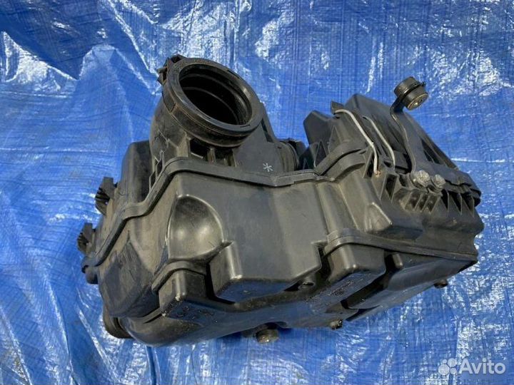 Корпус воздушного фильтра Honda Freed Spike GB3