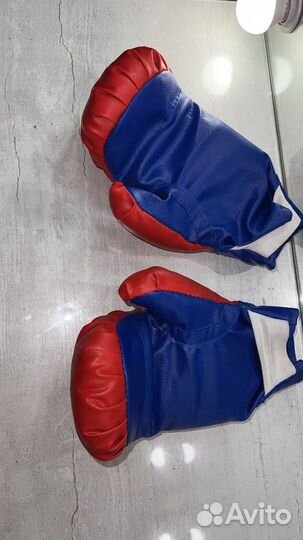 Боксерские перчатки
