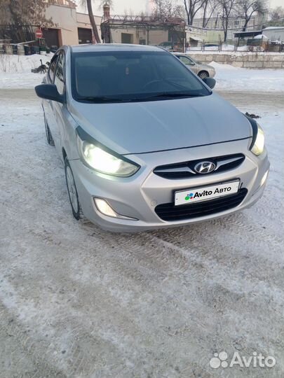 Hyundai Solaris 1.4 AT, 2012, 200 000 км