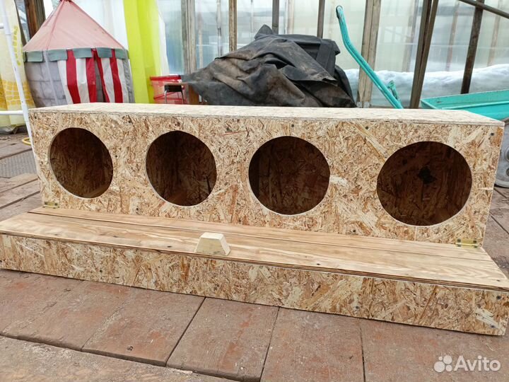 Гнездо для кур с яйцесборником