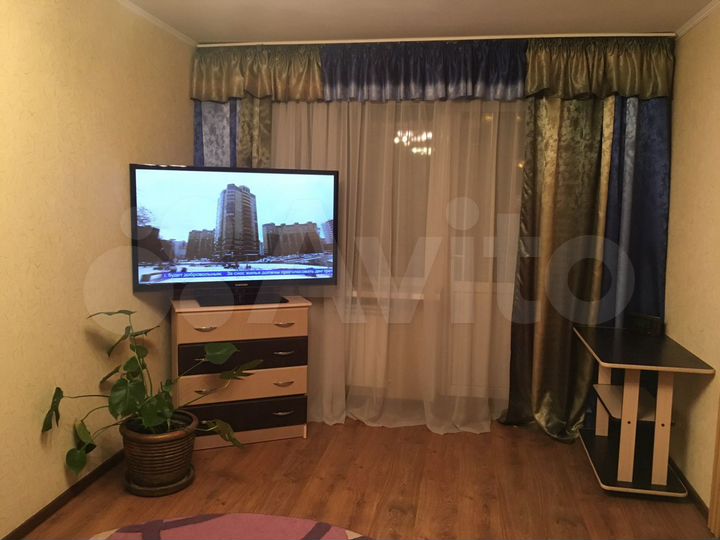 2-к. квартира, 56 м², 2/4 эт.