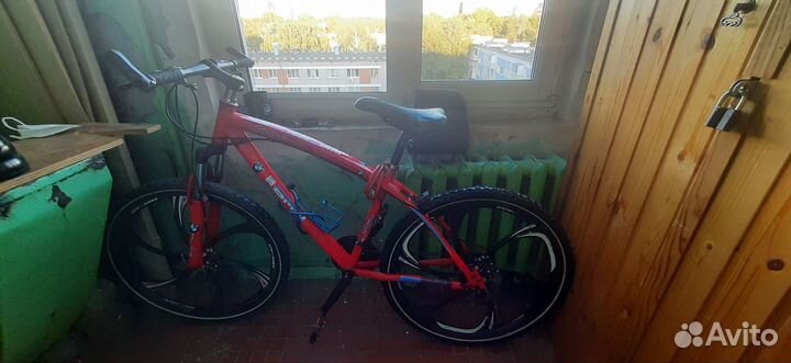 Велосипед скоростной на литых дисках