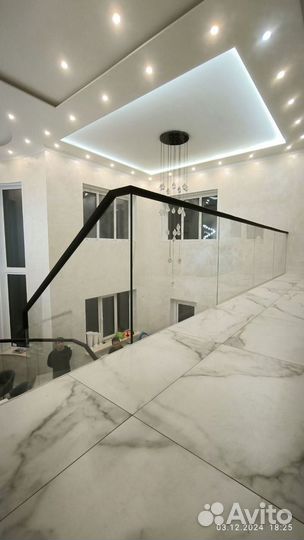 Ограждения для лестниц и балконов из стекла