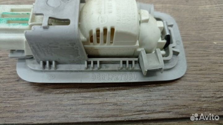 Плафон подсветки салона задний Peugeot 308 хетчбек