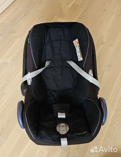 Автолюлька maxi cosi cabriofix