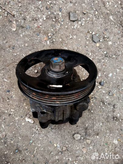 Насос гура KIA Spectra