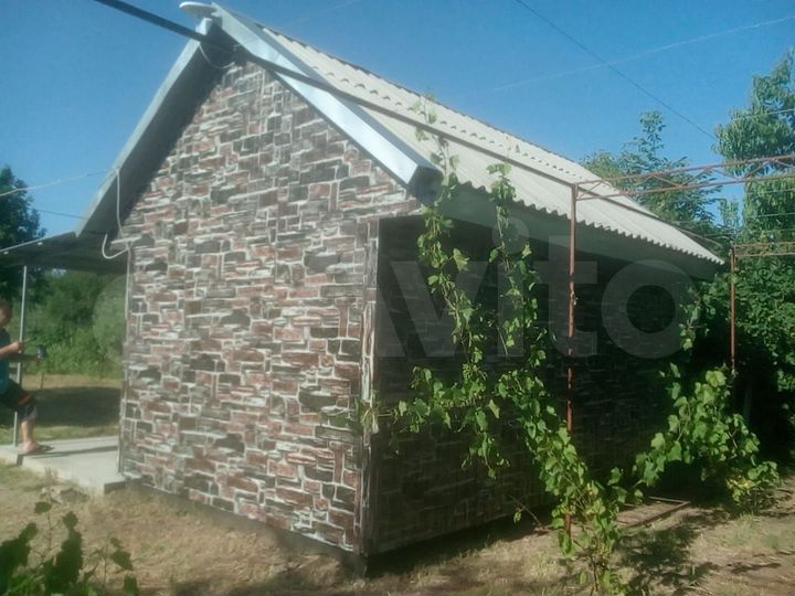 Дача 16 м² на участке 8 сот.