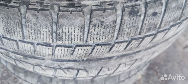 Bridgestone Blizzak Revo GZ 215/55 R16 93S