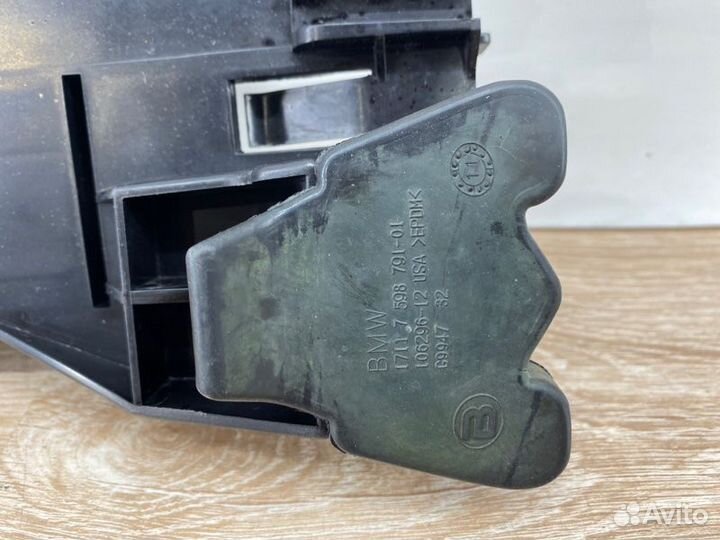 Кронштейн радиатора правый Bmw X5 Рест E70 рест