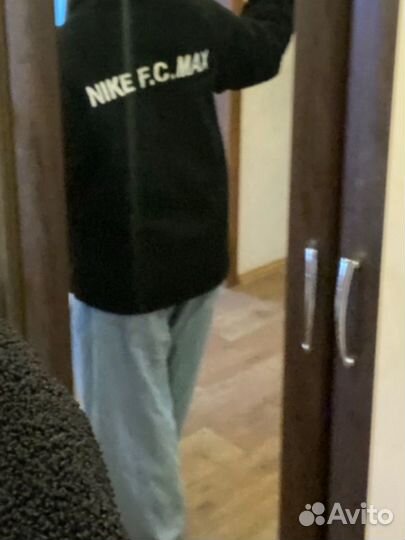 Джинсы широкие