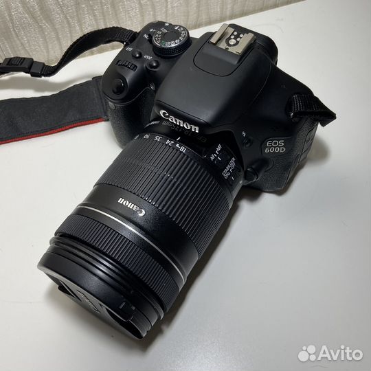 Фотоаппарат Canon EOS 600D Идеальное состояние