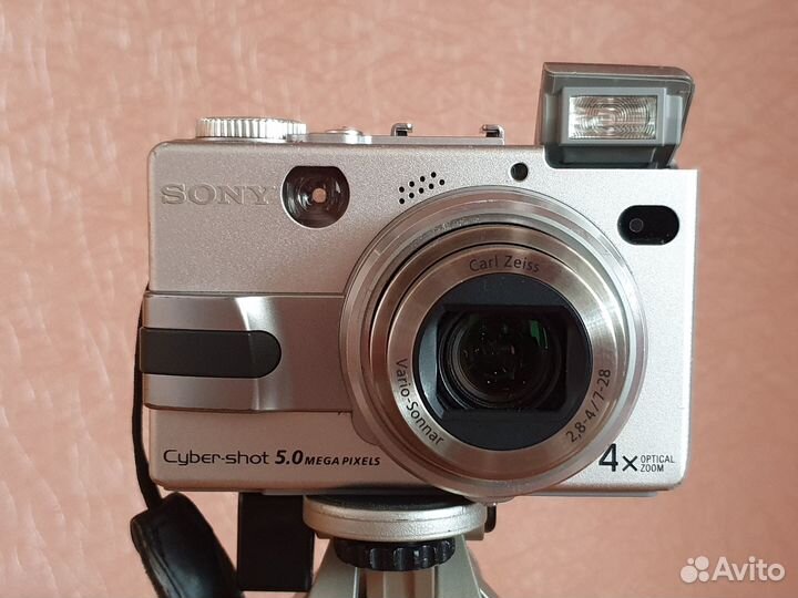 Sony DSC-V1 Cyber-shot 5.0 mega pixels