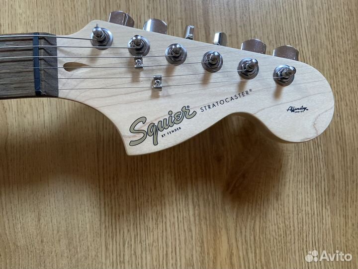 Fender Squier Affinity Stratocaster Olympic White