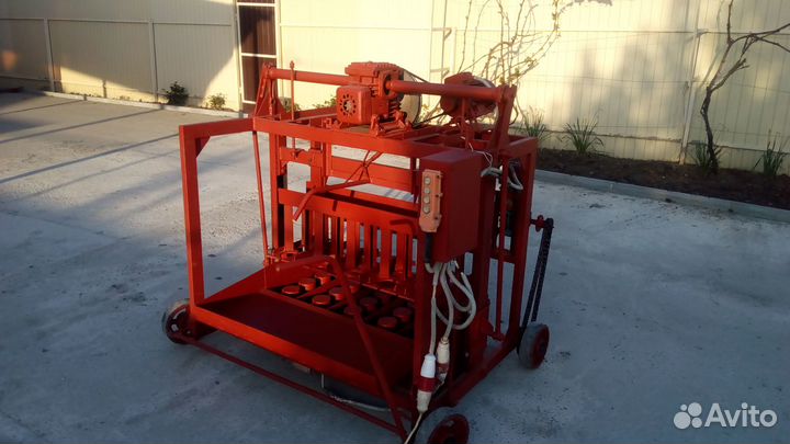 Станок для шлакоблоков