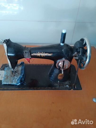 Швейная машинка