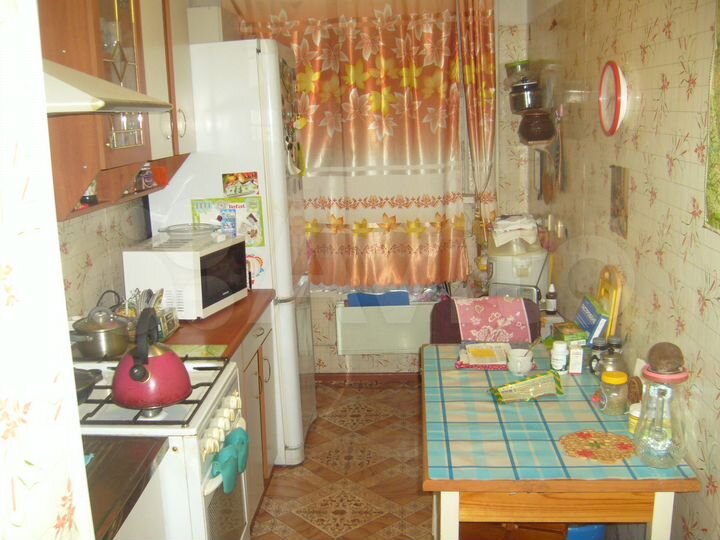 Комната 13 м² в 3-к., 1/9 эт.