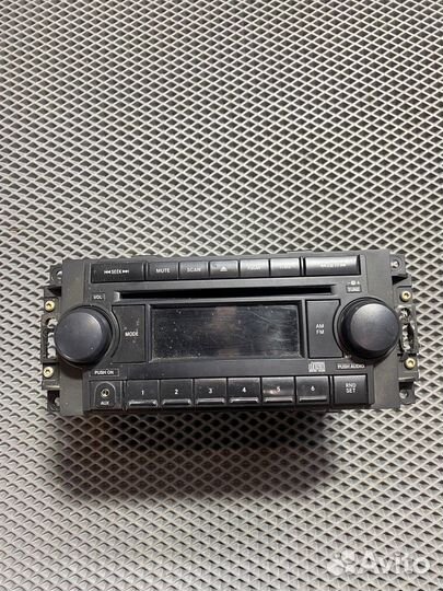 Магнитола Dodge Magnum