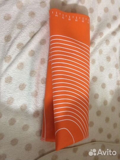 Силиконовая доска и каталка для хозяюшек