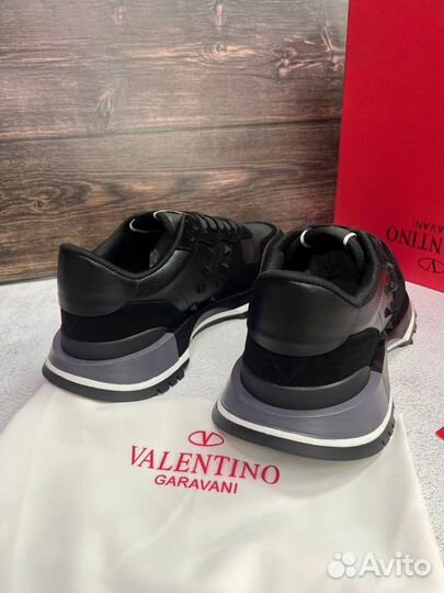 Кроссовки Valentino