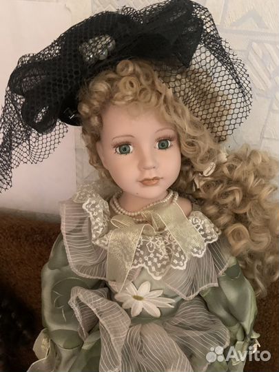 Коллекция фарфоровых кукол