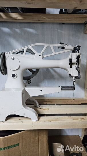 Рукавная швейная машина