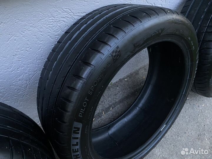 Michelin Pilot Sport 4 S 245/45 R20