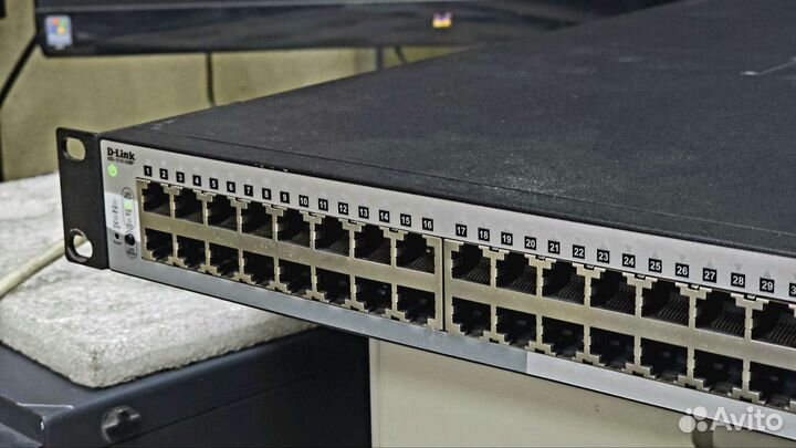 Коммутатор D-Link DGS-1210-52MP PoE