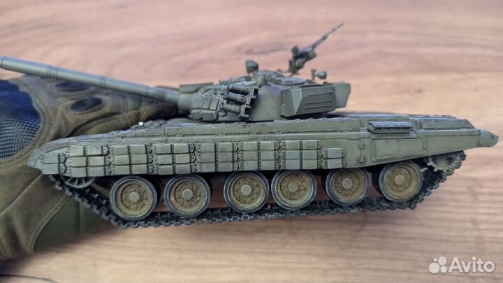 Модель готовая танк Т-72б 1/35 Качество мир танков