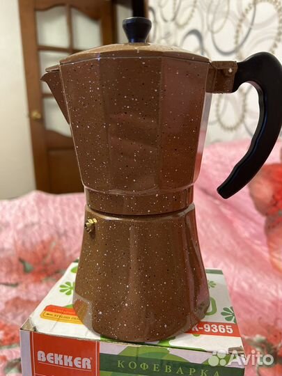 Кофеварка новая