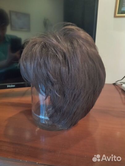 Парик из натуральных волос с челкой