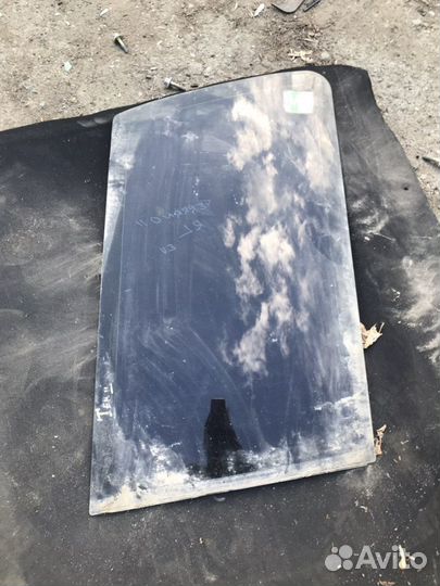 Стекло кузовное глухое левое для Nissan Terrano II