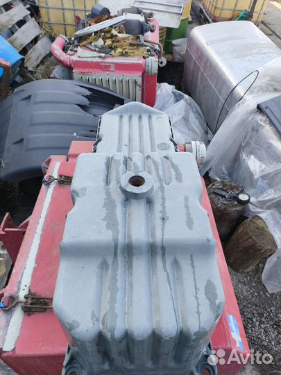 Масляный поддон фредлайнер детроид 14 л