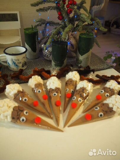 Олени, горячий шоколад/какао с маршмеллоу