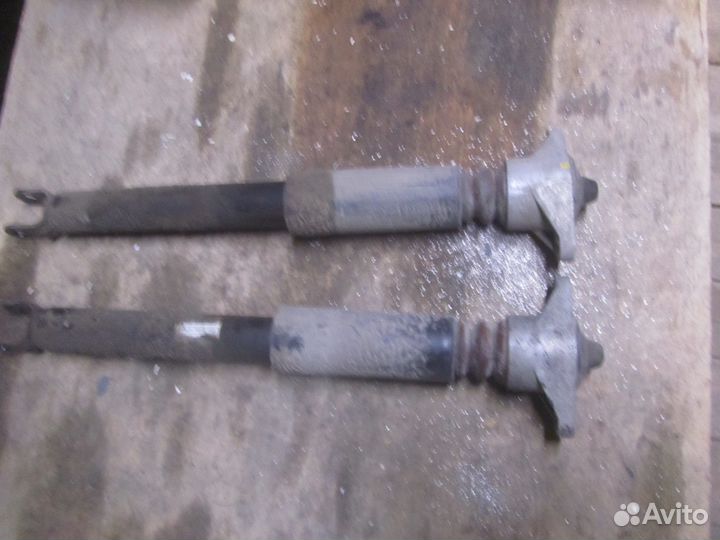 Амортизатор задний Ceed 2012);i30 2012) 55300a6410