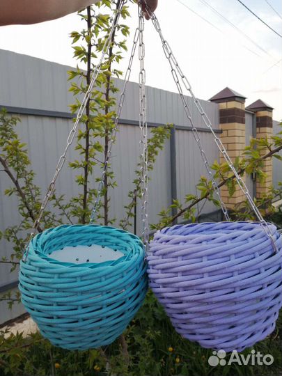 Кашпо для цветов, подвесное из ротанга