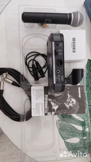 Профессиональный микрофон shure PG 58 с базой PG4