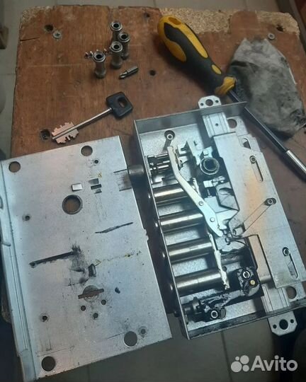 Вскрытие замков / Любой район