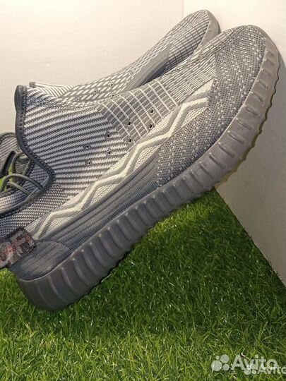 Кроссовки Adidas yeezy 350 изики великан 47-49р