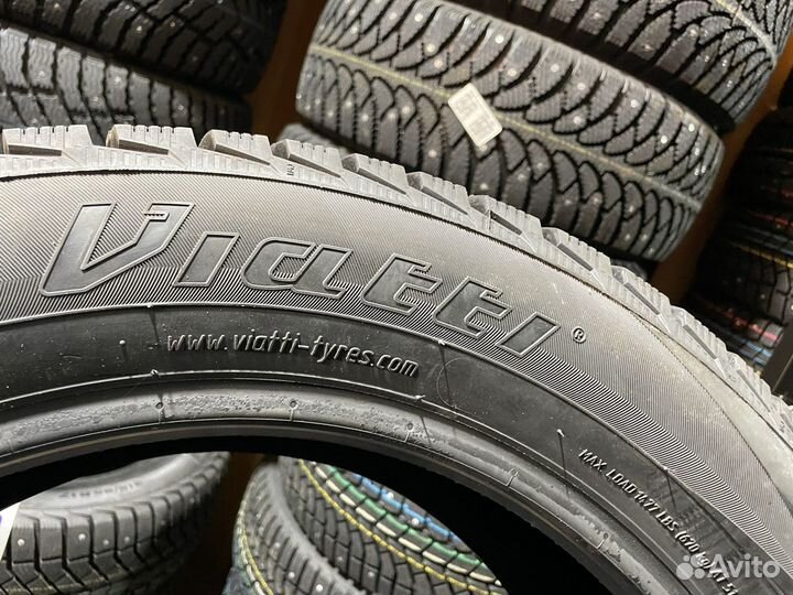 Viatti Brina Nordico V-522 215/55 R17 94T