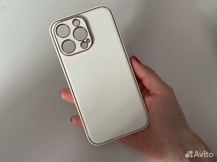 Чехол на iPhone 13 pro новый