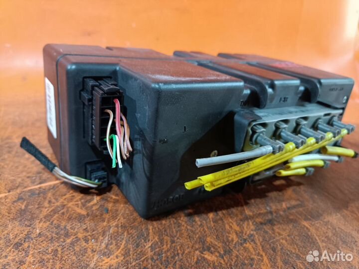 Компрессор центрального замка Mercedes W220