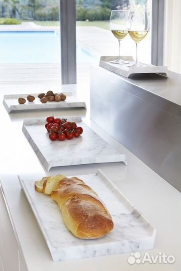 Сервировочная доска из мрамора