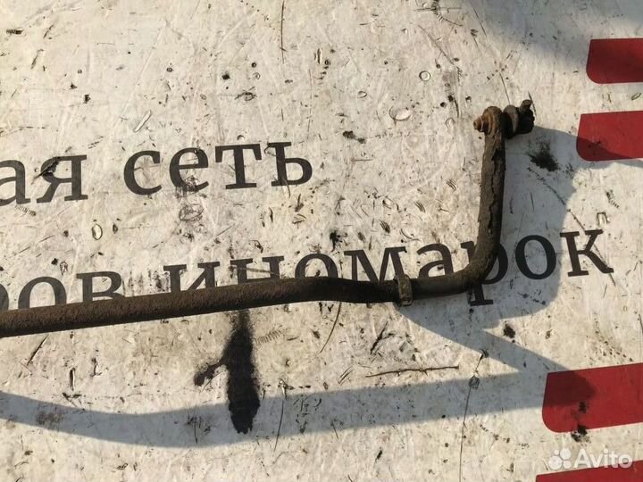 Стабилизатор задний Nissan Pathfinder