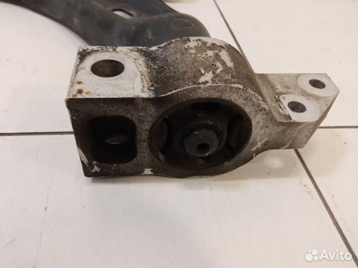 Рычаг передний левый Volkswagen Passat B7